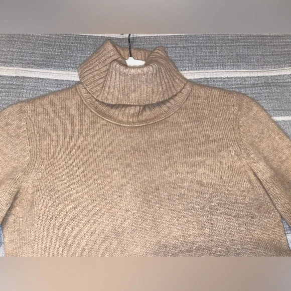 Inhabit Cashmere Turtleneck Sweater - Picture 7 of 15